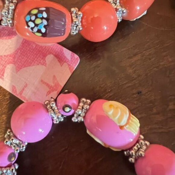 fiona Handmade Cupcake Beaded 5 Bracelets Set For Girls & a heart necklace - Picture 4 of 9